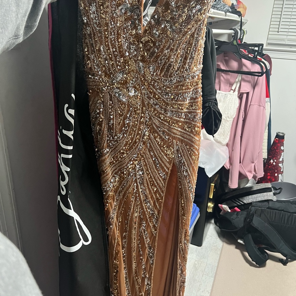 Ashley Lauren GOWNS